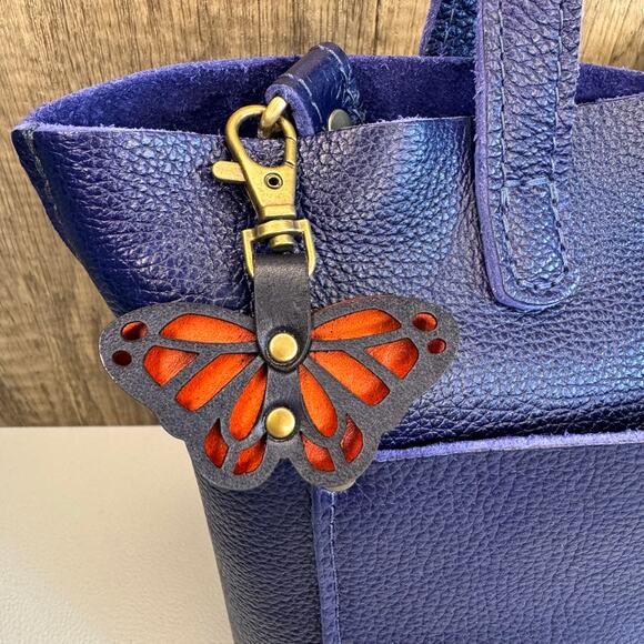 Butterfly Charm Genuine Leather Purse Charm Butterfly Keychain Crossbody NEW - Picture 1 of 5